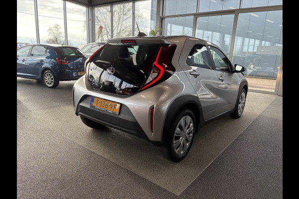 Toyota Aygo X 1.0 VVT-i MT Play 5-drs. CAMERA/CARPLAY/DAB/ADAPT.CRUISE