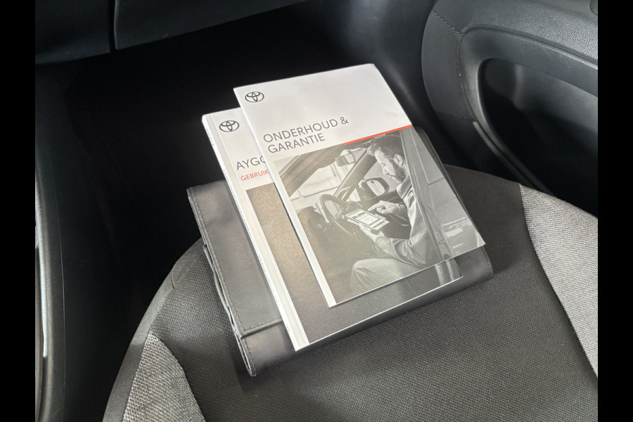 Toyota Aygo X 1.0 VVT-i MT Play 5-drs. CAMERA/CARPLAY/DAB/ADAPT.CRUISE