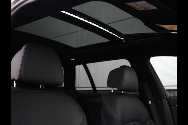 BMW 5 Serie Touring 530i High Executive M-Sport 20inch / Bernina Grau / Pano / Camera / Laser