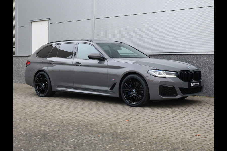 BMW 5 Serie Touring 530i High Executive M-Sport 20inch / Bernina Grau / Pano / Camera / Laser