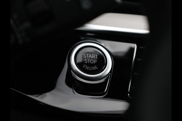 BMW 5 Serie Touring 530i High Executive M-Sport 20inch / Bernina Grau / Pano / Camera / Laser