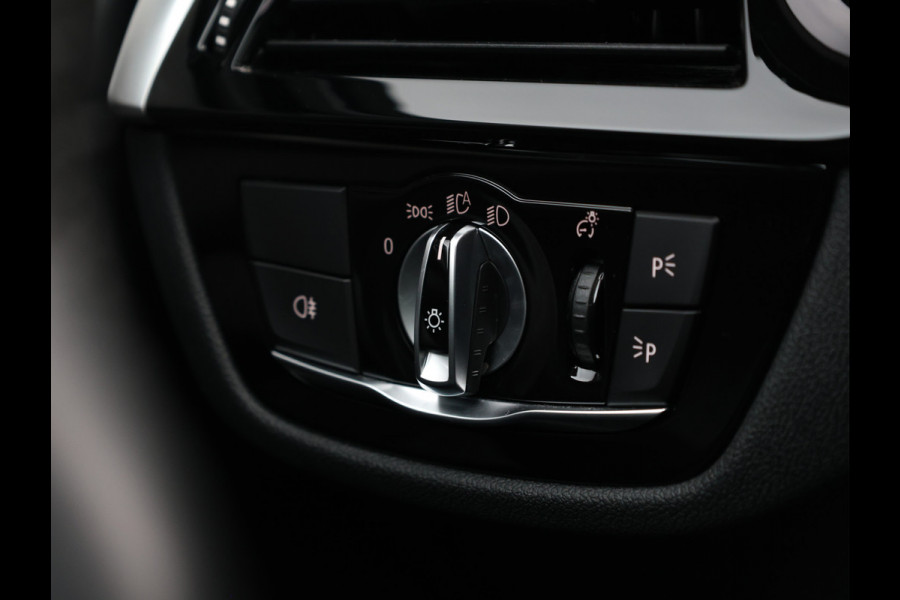 BMW 5 Serie Touring 530i High Executive M-Sport 20inch / Bernina Grau / Pano / Camera / Laser