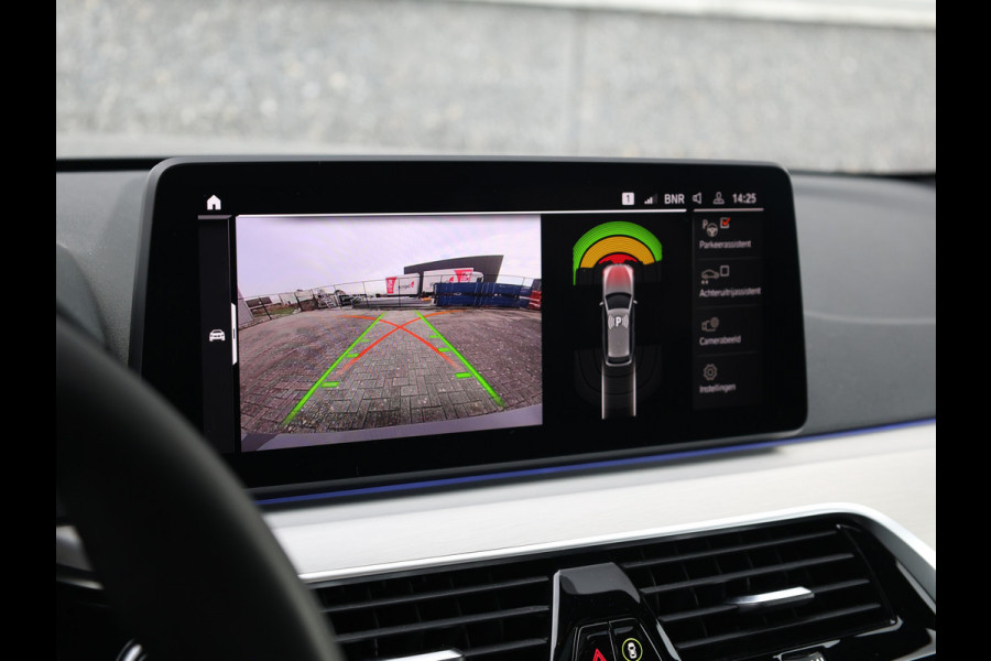 BMW 5 Serie Touring 530i High Executive M-Sport 20inch / Bernina Grau / Pano / Camera / Laser