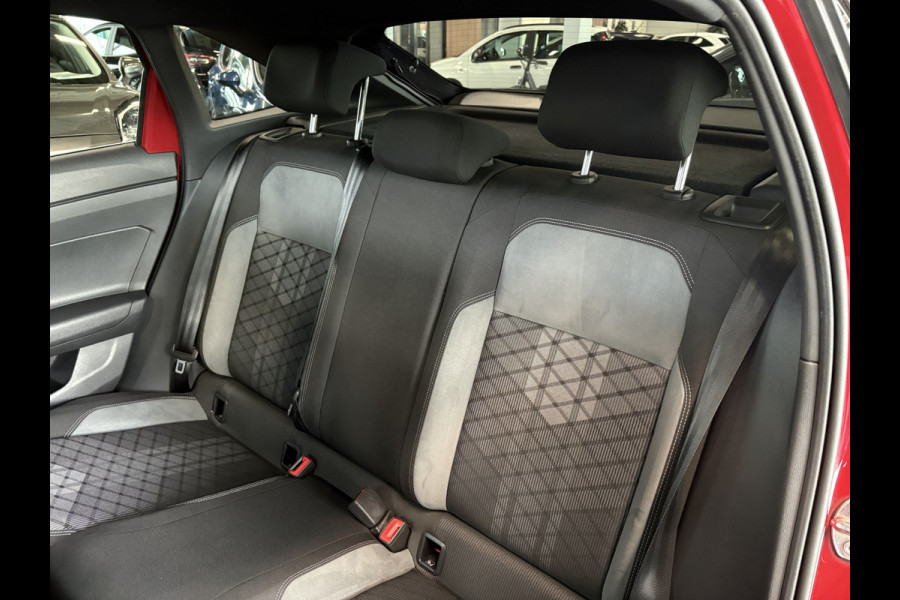 Volkswagen Taigo 1.0 TSi DSG R-Line Business SCHUIFDAK/KEYLESS/CAMERA/18INCH/DODEHOEK/ADAPT.CRUISE