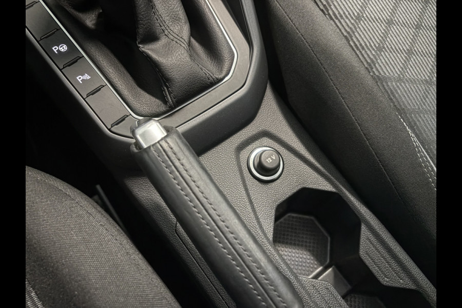 Volkswagen Taigo 1.0 TSi DSG R-Line Business SCHUIFDAK/KEYLESS/CAMERA/18INCH/DODEHOEK/ADAPT.CRUISE