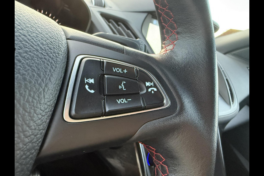 Ford Kuga 1.5 EcoBoost ST Line 150pk Achteruitrijcamera | Bi-Xenon Koplampen | Voorruit verwarming | 2.000kg Trekgewicht