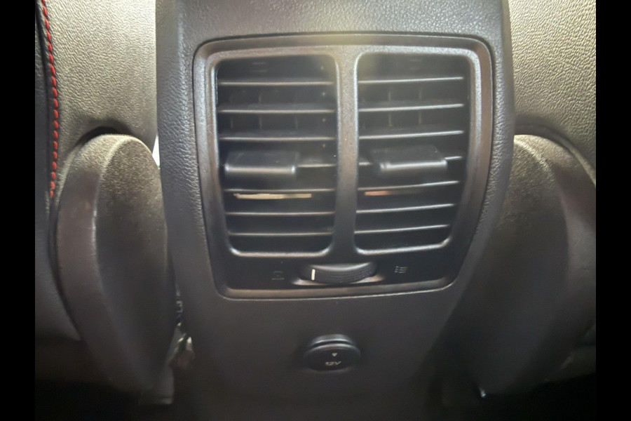 Ford Kuga 1.5 EcoBoost ST Line 150pk Achteruitrijcamera | Bi-Xenon Koplampen | Voorruit verwarming | 2.000kg Trekgewicht