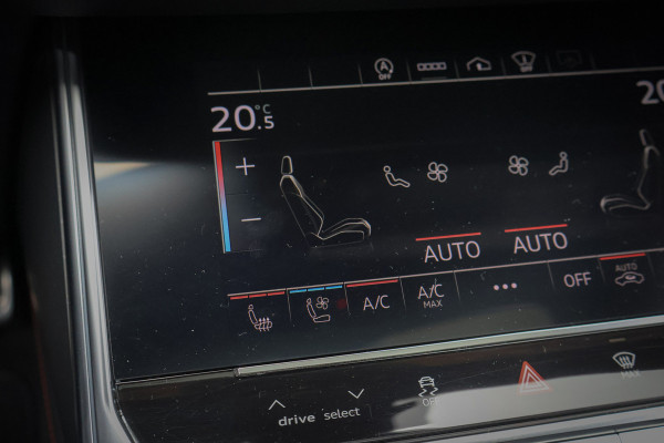 Audi A6 Avant RS 6 TFSI quattro | KERAMISCH | ACHTERASBESTURING | ADAPTIVE CRUISE | 360 CAMERA | TREKHAAK | SFEERVERLICHTING | CARBON IN