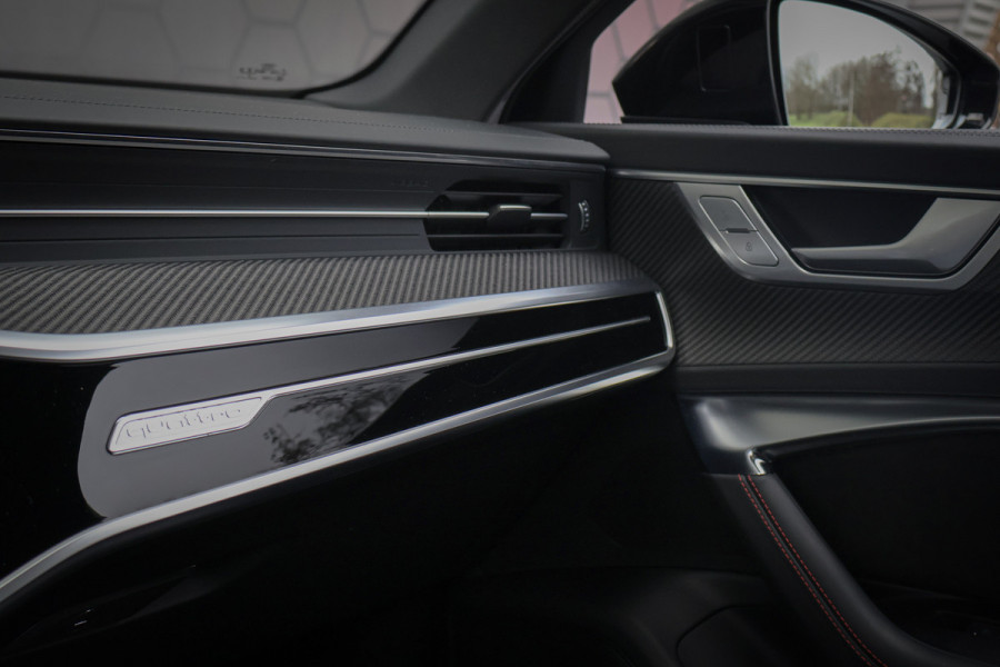 Audi A6 Avant RS 6 TFSI quattro | KERAMISCH | ACHTERASBESTURING | ADAPTIVE CRUISE | 360 CAMERA | TREKHAAK | SFEERVERLICHTING | CARBON IN