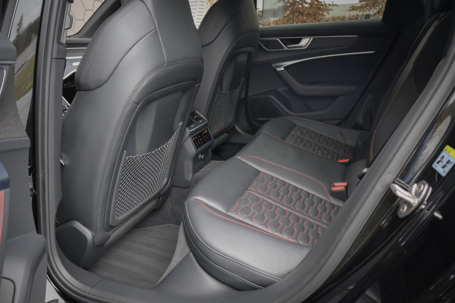 Audi A6 Avant RS 6 TFSI quattro | KERAMISCH | ACHTERASBESTURING | ADAPTIVE CRUISE | 360 CAMERA | TREKHAAK | SFEERVERLICHTING | CARBON IN