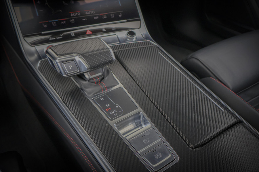 Audi A6 Avant RS 6 TFSI quattro | KERAMISCH | ACHTERASBESTURING | ADAPTIVE CRUISE | 360 CAMERA | TREKHAAK | SFEERVERLICHTING | CARBON IN