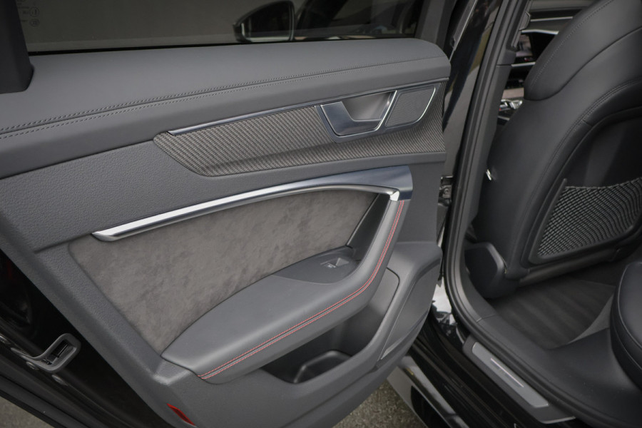 Audi A6 Avant RS 6 TFSI quattro | KERAMISCH | ACHTERASBESTURING | ADAPTIVE CRUISE | 360 CAMERA | TREKHAAK | SFEERVERLICHTING | CARBON IN