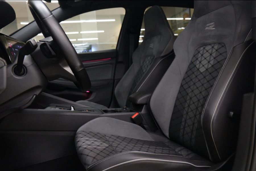 Volkswagen Golf 1.5 eTSI R-Line Business PANO/HK/CAM/CARPLAY/ACC/DCC/VOL