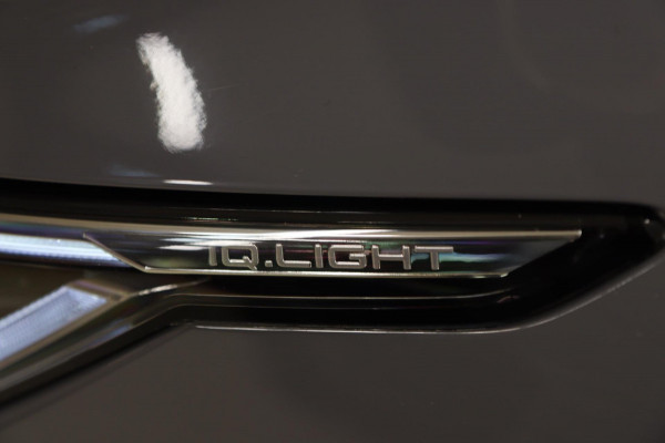 Volkswagen Golf 1.5 eTSI R-Line Business PANO/HK/CAM/CARPLAY/ACC/DCC/VOL