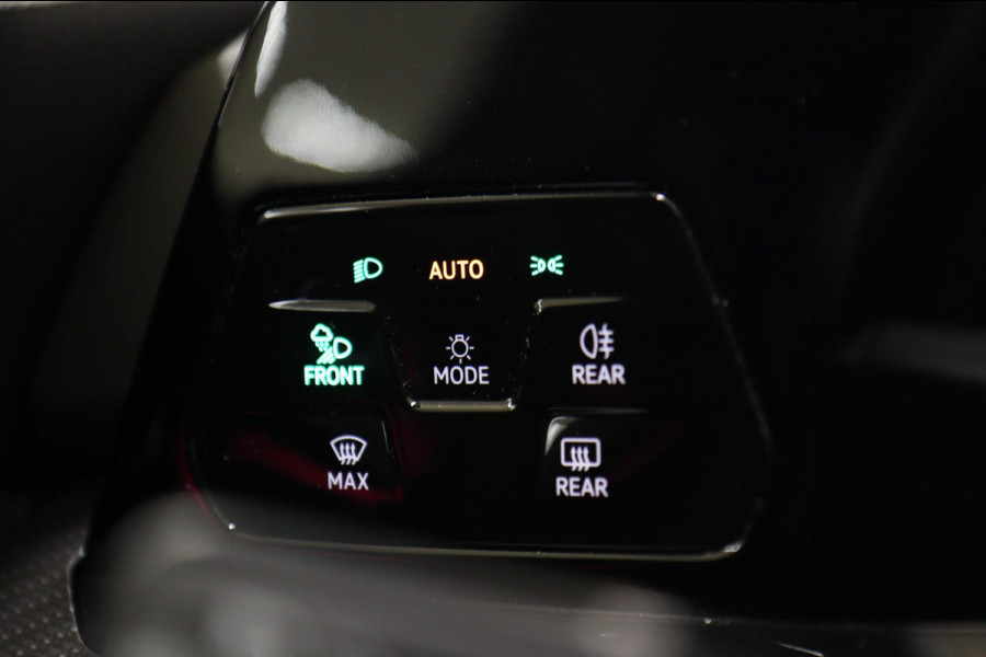 Volkswagen Golf 1.5 eTSI R-Line Business PANO/HK/CAM/CARPLAY/ACC/DCC/VOL