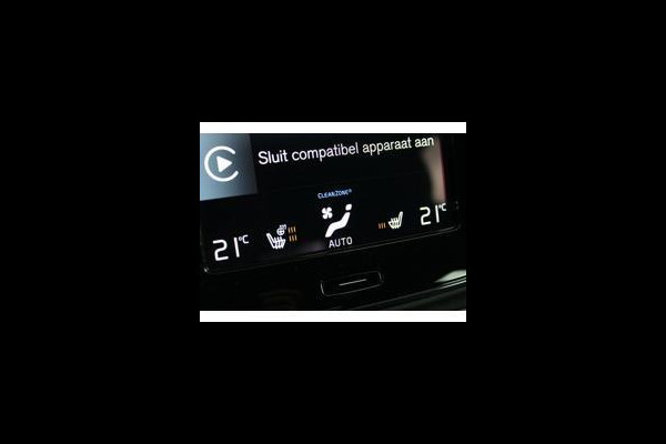 Volvo XC40 1.5 T5 261PK Plug-in hybrid Ultimate Bright SOH 99% | Skyroof | HK Audio | A-Camera | Climate Pack | Pilot- Park Assist