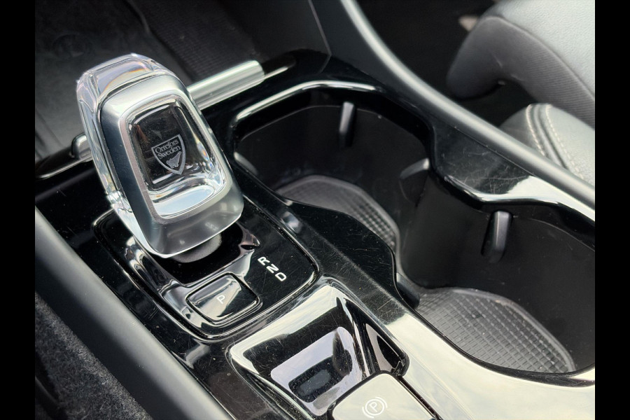 Volvo XC40 1.5 T5 261PK Plug-in hybrid Ultimate Bright SOH 99% | Skyroof | HK Audio | A-Camera | Climate Pack | Pilot- Park Assist