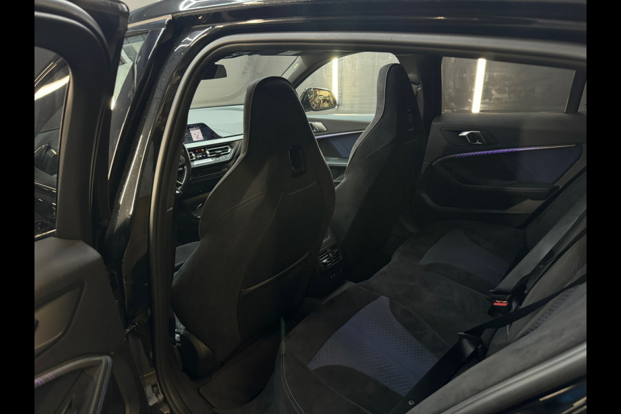 BMW 1-serie 118i High Executive M Sport Pano|M Seat|Sfeer
