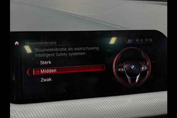 BMW 1-serie 118i High Executive M Sport Pano|M Seat|Sfeer