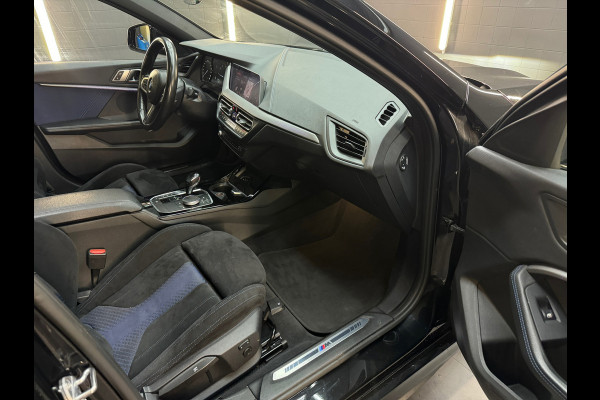BMW 1-serie 118i High Executive M Sport Pano|M Seat|Sfeer