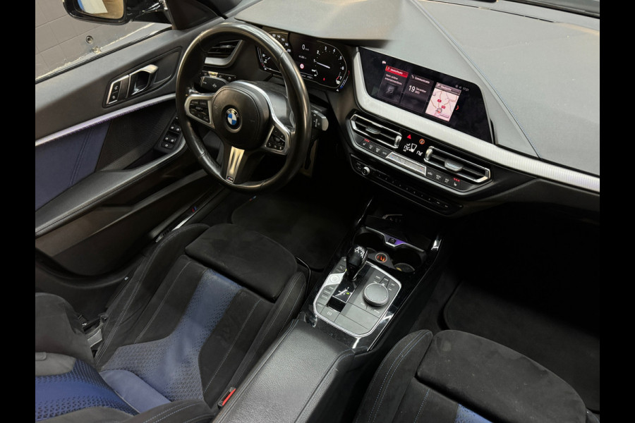 BMW 1-serie 118i High Executive M Sport Pano|M Seat|Sfeer