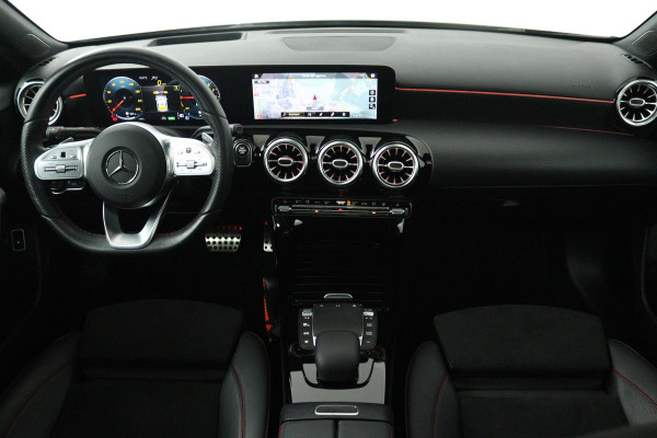 Mercedes-Benz A-Klasse 250 e Premium Plus (PANORAMADAK, STOELVERWARMING, ELEKTR STOELEN, CAMERA, SFEERVERLICHTING, SENSOREN)