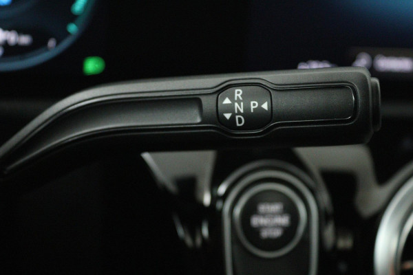 Mercedes-Benz A-Klasse 250 e Premium Plus (PANORAMADAK, STOELVERWARMING, ELEKTR STOELEN, CAMERA, SFEERVERLICHTING, SENSOREN)