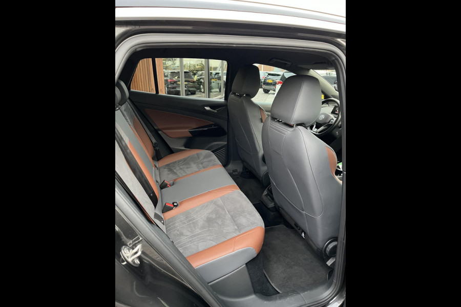 Volkswagen ID.4 First 77 kWh First edition Navigatie Camera Stoelverw.