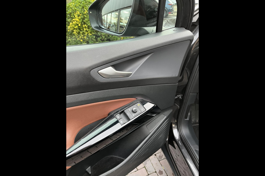 Volkswagen ID.4 First 77 kWh First edition Navigatie Camera Stoelverw.