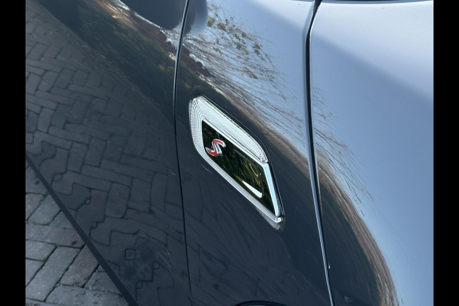 MINI Clubman 2.0 Cooper S Chili Serious Business JCW Panoramadak Harman/Kardon Keyless Cruise Stoelverw. John Cooper Works 18''LM