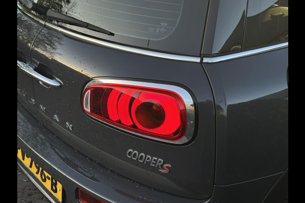 MINI Clubman 2.0 Cooper S Chili Serious Business JCW Panoramadak Harman/Kardon Keyless Cruise Stoelverw. John Cooper Works 18''LM