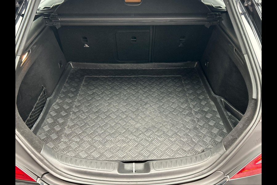 Mercedes-Benz CLA-Klasse Shooting Brake 180 Lease Edition Ambition Trekhaak Camera Navigatie