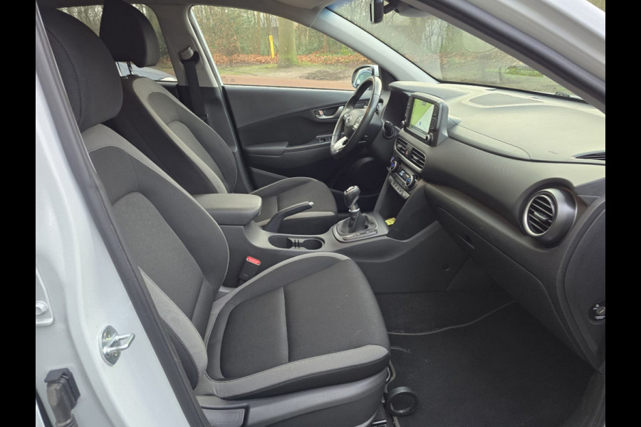 Hyundai Kona 1.0T Comfort | 1E EIGENAAR | 12MND GARANTIE | STOELVERWARMING | NAVI | CAMERA | CRUISE