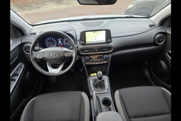 Hyundai Kona 1.0T Comfort | 1E EIGENAAR | 12MND GARANTIE | STOELVERWARMING | NAVI | CAMERA | CRUISE