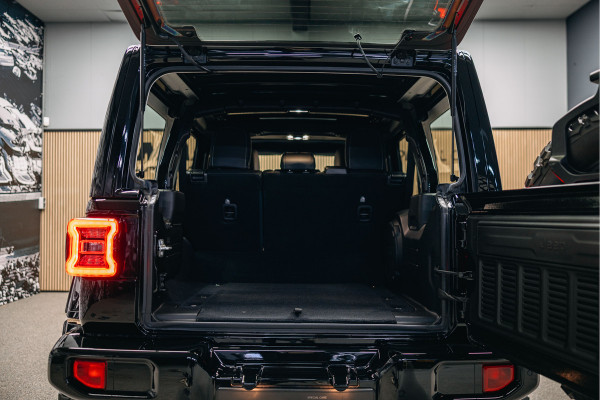 Jeep Wrangler Unlimited 4xe 380 Rubicon Dikke Custom Made Jeep Wrangler, Cabrio top elektrische bedienbaar.