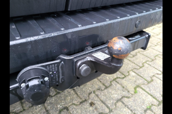 Ford Transit 350 2.0 TDCI L3H2 Trend 130pk | Navigatie Pack | Safety en Comfort Pack | Trekhaak