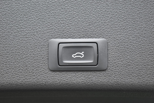 Audi e-tron 50 QUATTRO BUSINESS EDITION 71 kWh CAMERA/MEMORY/LUCHTVERING
