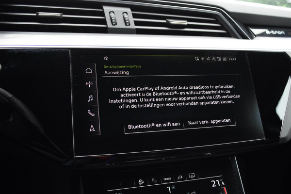 Audi Q8 e-tron 55 Quattro / 2x S-line/ Luchtvering/ Standkachel/ Top View/ Trekhaak/ Panoramadak/ 300kW (408PK)