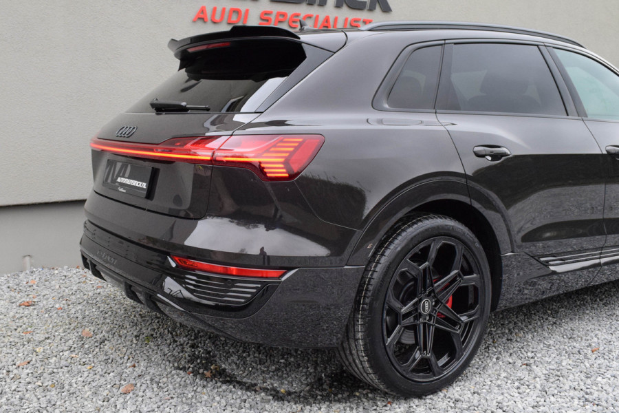 Audi Q8 e-tron 55 Quattro / 2x S-line/ Luchtvering/ Standkachel/ Top View/ Trekhaak/ Panoramadak/ 300kW (408PK)