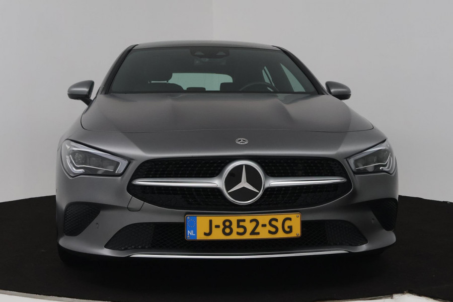 Mercedes-Benz CLA-Klasse Shooting Brake 200 Business Solution Luxury (PANORAMADAK, STOELVERWARMING, ELEKTR STOELEN, SFEER)