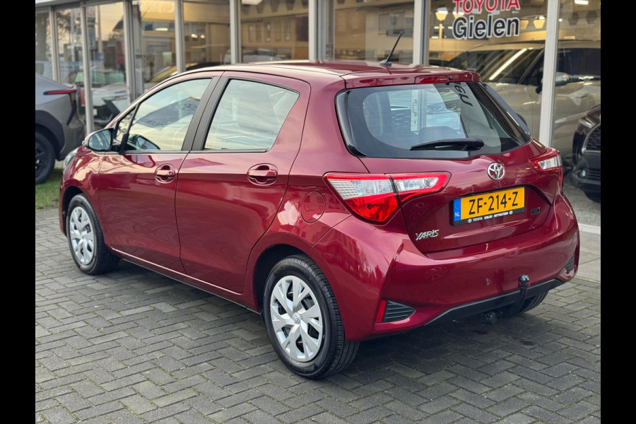 Toyota Yaris 1.5 VVT-i 111pk Active | Trekhaak, Rood parelmoer, Parkeercamera, Cruise control, Climate control