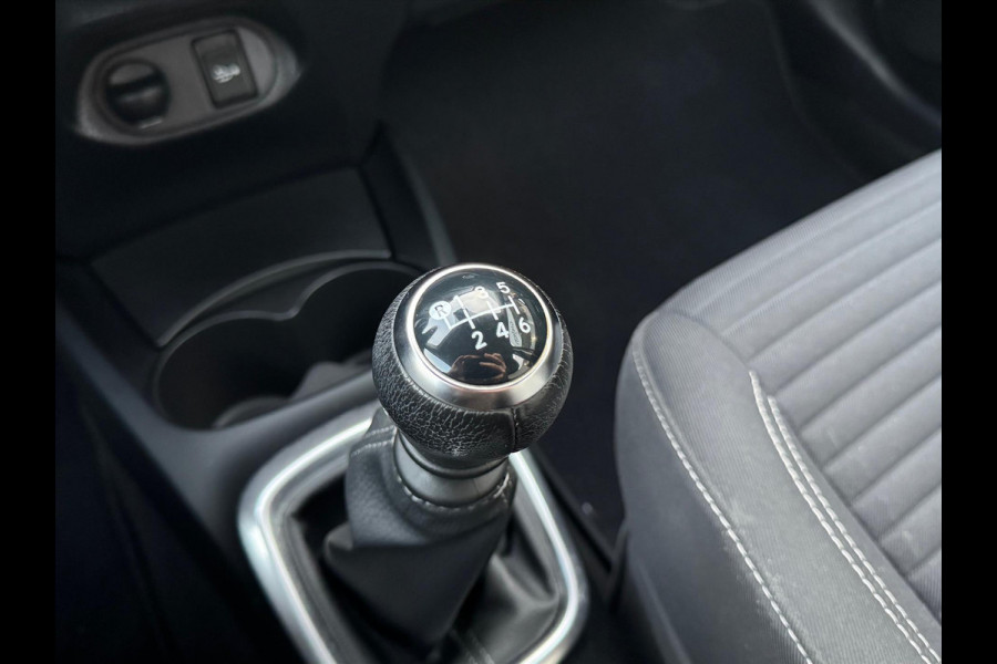 Toyota Yaris 1.5 VVT-i 111pk Active | Trekhaak, Rood parelmoer, Parkeercamera, Cruise control, Climate control