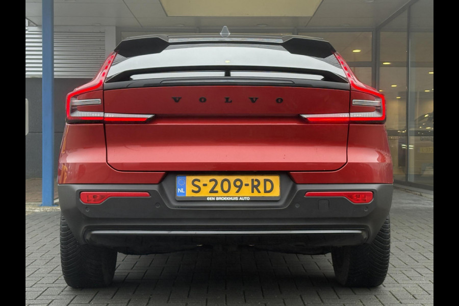 Volvo C40 Recharge Plus 69 kWh | Panoramadak | Adaptive cruise control | Stoel- & Stuurverwarming | Camera