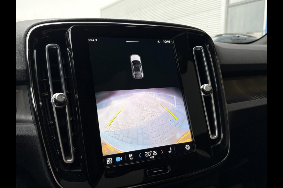 Volvo C40 Recharge Plus 69 kWh | Panoramadak | Adaptive cruise control | Stoel- & Stuurverwarming | Camera