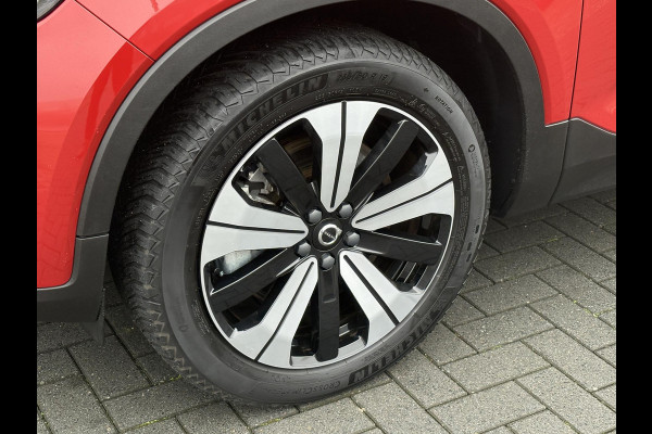 Volvo C40 Recharge Plus 69 kWh | Panoramadak | Adaptive cruise control | Stoel- & Stuurverwarming | Camera