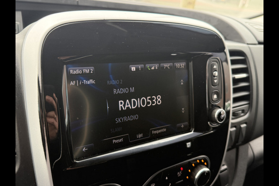 Renault Trafic 2.0 dCi 170PK Automaat T29 L2H1 DC 6-pers 2x schuifdeur Luxe | Trekhaak | Camera | LED | Navi