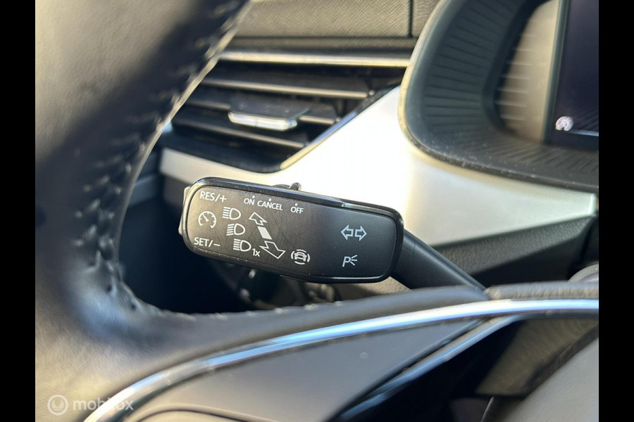 Škoda Kamiq 1.0 TSI Ambition DSG AUTOMAAT / FM nav / Carplay / 17" / Clima