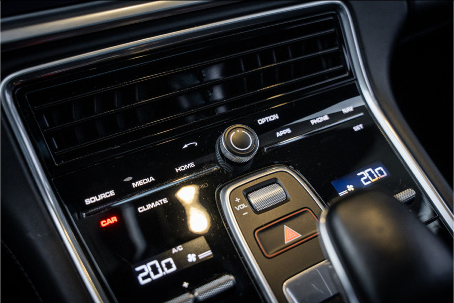 Porsche Panamera Sport Turismo 4.0 GTS Sport Chrono l Panorama l Memory l Luchtvering