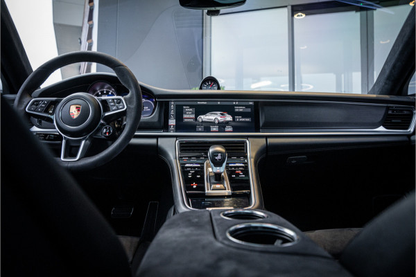 Porsche Panamera Sport Turismo 4.0 GTS Sport Chrono l Panorama l Memory l Luchtvering