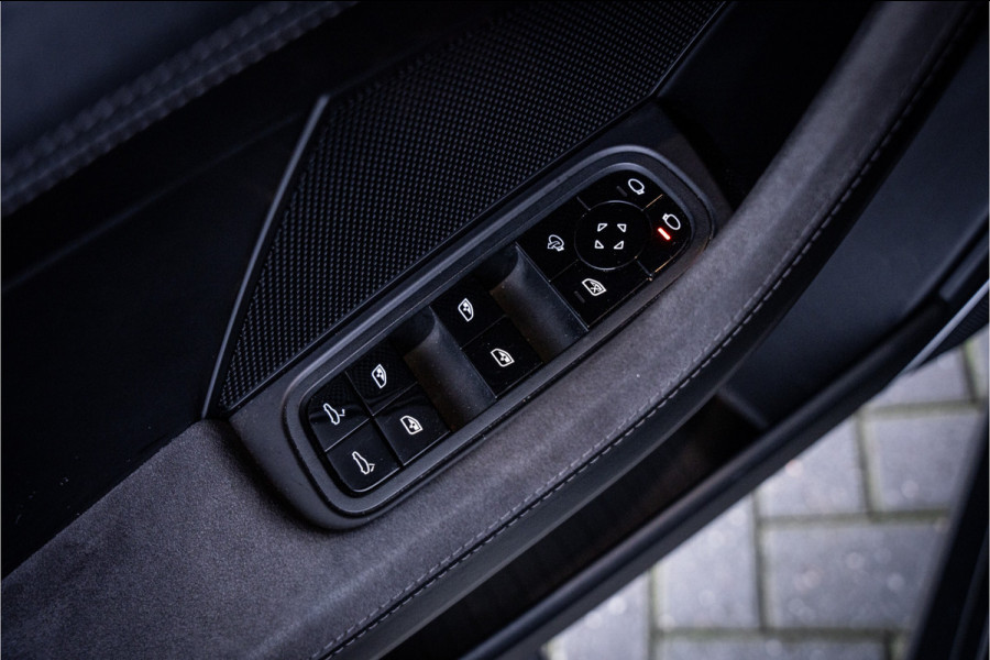 Porsche Panamera Sport Turismo 4.0 GTS Sport Chrono l Panorama l Memory l Luchtvering